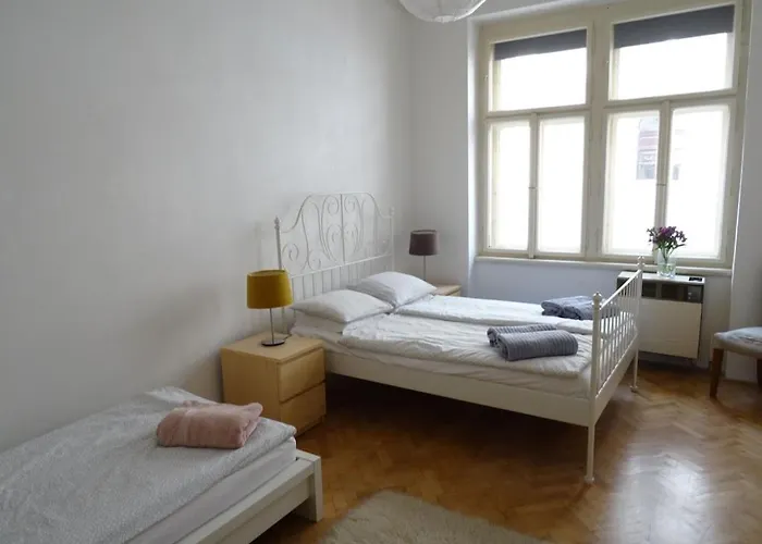 Apartmán Garden On Art Nouveau Street In