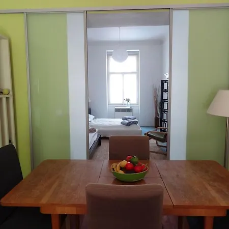 Apartamento Garden On Art Nouveau Street In